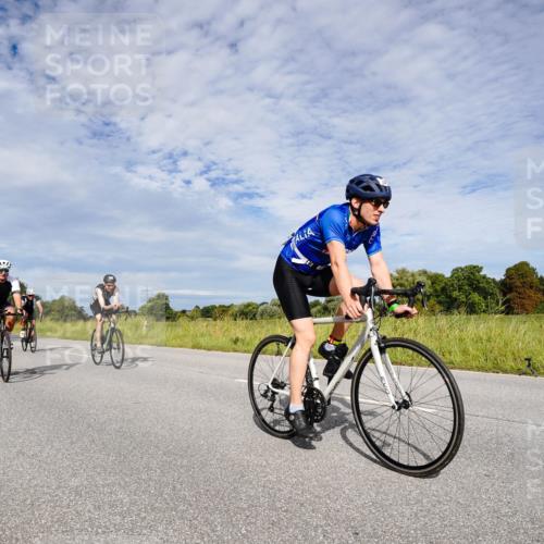 31.08.2025 - Elbe Triathlon Hamburg Michael Burmester http://msf.ph/oto/8666014 31.08.2025 10:22:58 Radfahren 698, 747, 762, 792, 805, 871, 942, 963, 971, 978, 1063, 1067, 1106 meine-sportfotos.de