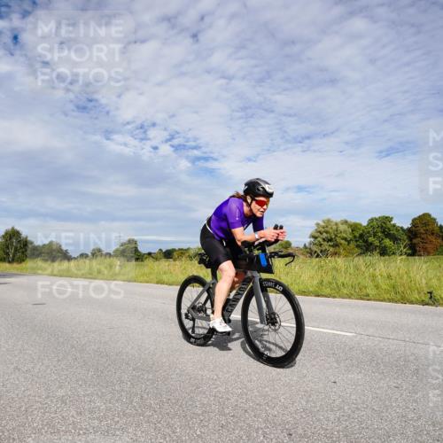 31.08.2025 - Elbe Triathlon Hamburg Michael Burmester http://msf.ph/oto/8666046 31.08.2025 10:23:17 Radfahren 922, 965, 989, 1016, 1056, 1086, 1107 meine-sportfotos.de