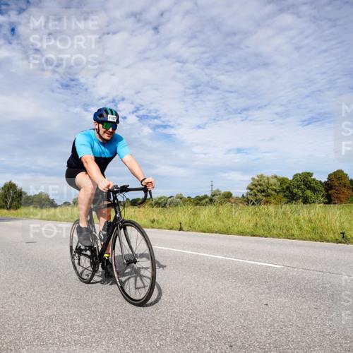 31.08.2025 - Elbe Triathlon Hamburg Michael Burmester http://msf.ph/oto/8666051 31.08.2025 10:23:21 Radfahren 812, 1016, 1056, 1086, 1088, 1107 meine-sportfotos.de