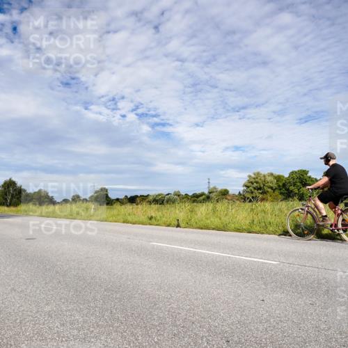 31.08.2025 - Elbe Triathlon Hamburg Michael Burmester http://msf.ph/oto/8666067 31.08.2025 10:23:33 Radfahren 399, 836, 1037, 1093 meine-sportfotos.de