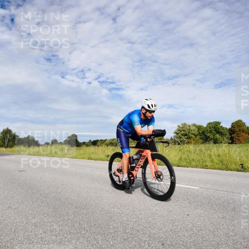 31.08.2025 - Elbe Triathlon Hamburg Michael Burmester http://msf.ph/oto/8666079 31.08.2025 10:23:48 Radfahren 704, 818, 945, 1091, 1095, 1109 meine-sportfotos.de
