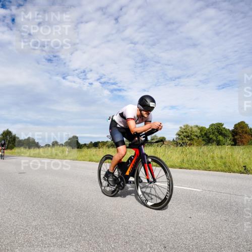31.08.2025 - Elbe Triathlon Hamburg Michael Burmester http://msf.ph/oto/8666084 31.08.2025 10:23:54 Radfahren 704, 818, 861, 914, 926, 1031, 1043, 1109 meine-sportfotos.de