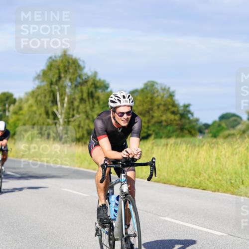 31.08.2025 - Elbe Triathlon Hamburg Michael Burmester http://msf.ph/oto/8666094 31.08.2025 09:34:04 Radfahren 319, 367, 416, 480, 515, 516, 545, 682, 696 meine-sportfotos.de