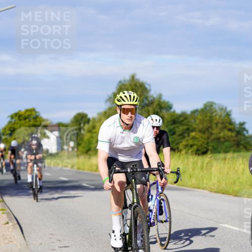 31.08.2025 - Elbe Triathlon Hamburg Michael Burmester http://msf.ph/oto/8666101 31.08.2025 09:34:05 Radfahren 319, 367, 416, 480, 515, 516, 545, 696 meine-sportfotos.de