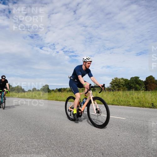 31.08.2025 - Elbe Triathlon Hamburg Michael Burmester http://msf.ph/oto/8666112 31.08.2025 10:24:17 Radfahren 943, 972, 975, 1018, 1047, 1076 meine-sportfotos.de
