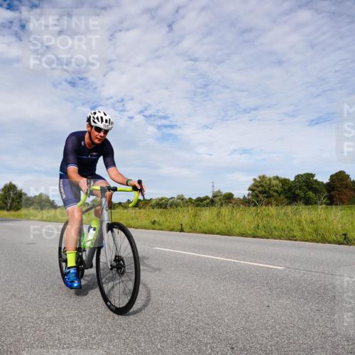 31.08.2025 - Elbe Triathlon Hamburg Michael Burmester http://msf.ph/oto/8666117 31.08.2025 10:24:22 Radfahren 703, 943, 972, 1028, 1047, 1074, 1083, 1099 meine-sportfotos.de