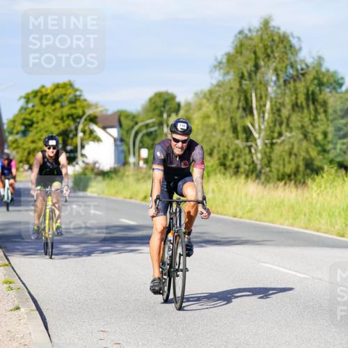 31.08.2025 - Elbe Triathlon Hamburg Michael Burmester http://msf.ph/oto/8666122 31.08.2025 09:34:15 Radfahren 297, 342, 612, 710 meine-sportfotos.de