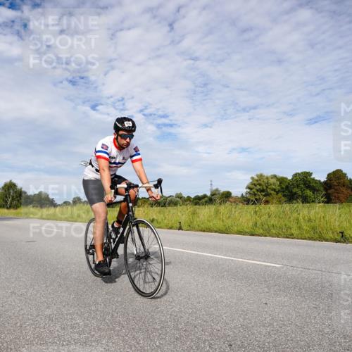 31.08.2025 - Elbe Triathlon Hamburg Michael Burmester http://msf.ph/oto/8666133 31.08.2025 10:24:33 Radfahren 847, 910, 970, 979, 1080, 1092 meine-sportfotos.de