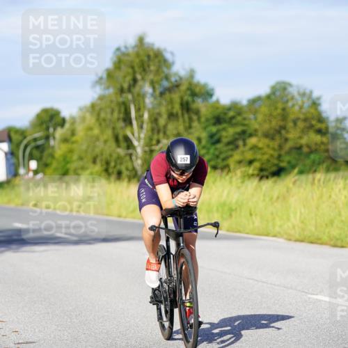 31.08.2025 - Elbe Triathlon Hamburg Michael Burmester http://msf.ph/oto/8666161 31.08.2025 09:34:34 Radfahren 228, 257, 410, 739 meine-sportfotos.de