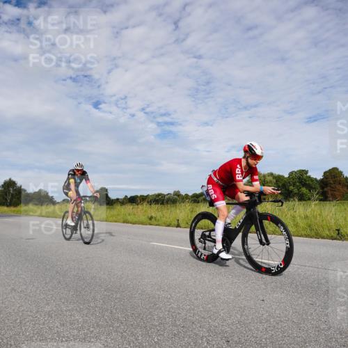31.08.2025 - Elbe Triathlon Hamburg Michael Burmester http://msf.ph/oto/8666167 31.08.2025 10:25:05 Radfahren 446, 662, 782, 893, 929, 958, 1062 meine-sportfotos.de