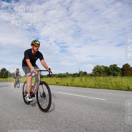 31.08.2025 - Elbe Triathlon Hamburg Michael Burmester http://msf.ph/oto/8666184 31.08.2025 10:25:16 Radfahren 829, 935, 955, 966, 1003, 1039, 1094, 1096 meine-sportfotos.de