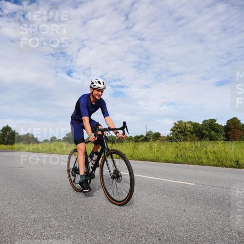 31.08.2025 - Elbe Triathlon Hamburg Michael Burmester http://msf.ph/oto/8666198 31.08.2025 10:25:26 Radfahren 935, 1008, 1021 meine-sportfotos.de