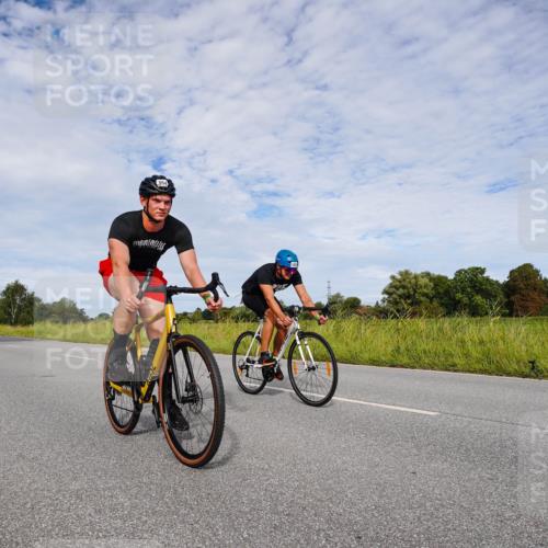 31.08.2025 - Elbe Triathlon Hamburg Michael Burmester http://msf.ph/oto/8666201 31.08.2025 10:25:39 Radfahren 692, 948, 954, 1026, 1054 meine-sportfotos.de