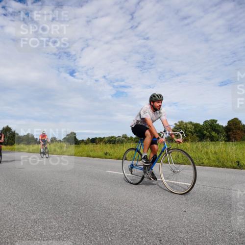 31.08.2025 - Elbe Triathlon Hamburg Michael Burmester http://msf.ph/oto/8666219 31.08.2025 10:25:57 Radfahren 503, 806, 890, 1020, 1029, 1055 meine-sportfotos.de