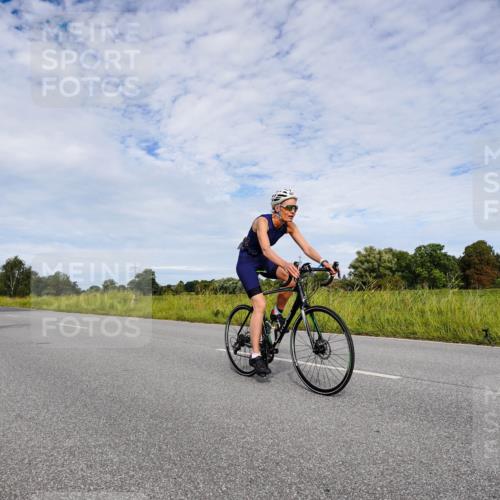 31.08.2025 - Elbe Triathlon Hamburg Michael Burmester http://msf.ph/oto/8666248 31.08.2025 10:26:28 Radfahren 905, 934, 951, 980, 1103, 1108, 1149 meine-sportfotos.de