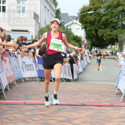 31.08.2025 - 21. Blankeneser Heldenlauf Strokosch-Dieckow http://msf.ph/oto/8666256 31.08.2025 10:58:40 Ziel 3064, 3651, 3705, 3457 meine-sportfotos.de