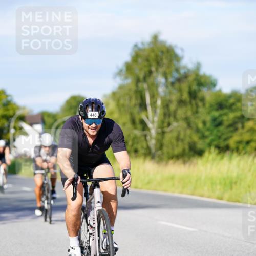 31.08.2025 - Elbe Triathlon Hamburg Michael Burmester http://msf.ph/oto/8666261 31.08.2025 09:35:13 Radfahren 250, 425, 446, 532, 730, 766 meine-sportfotos.de
