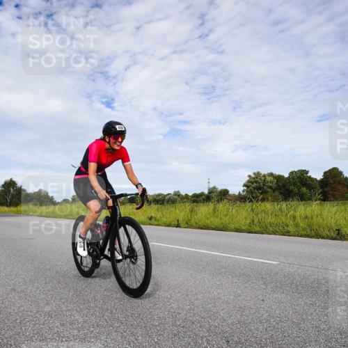 31.08.2025 - Elbe Triathlon Hamburg Michael Burmester http://msf.ph/oto/8666275 31.08.2025 10:27:02 Radfahren 830, 853, 993 meine-sportfotos.de
