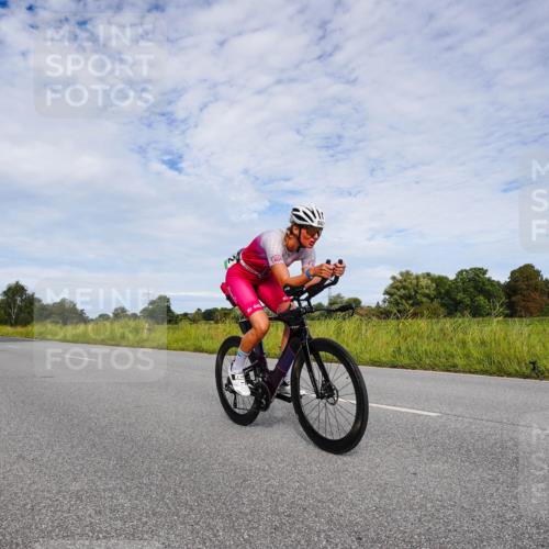 31.08.2025 - Elbe Triathlon Hamburg Michael Burmester http://msf.ph/oto/8666281 31.08.2025 10:27:14 Radfahren 882, 1013, 1027, 1105, 1129 meine-sportfotos.de