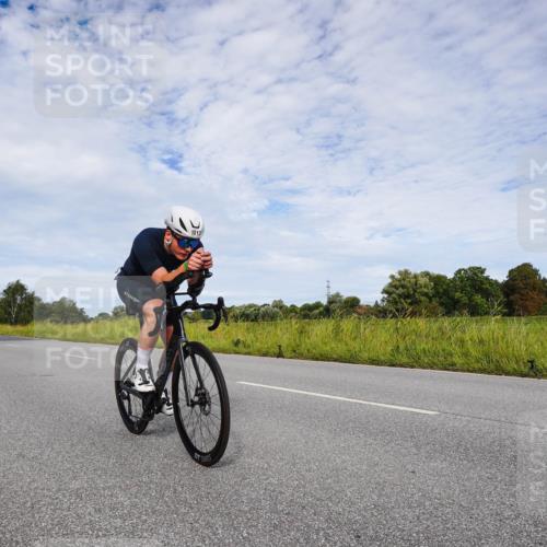 31.08.2025 - Elbe Triathlon Hamburg Michael Burmester http://msf.ph/oto/8666285 31.08.2025 10:27:18 Radfahren 1013, 1027, 1105, 1129 meine-sportfotos.de