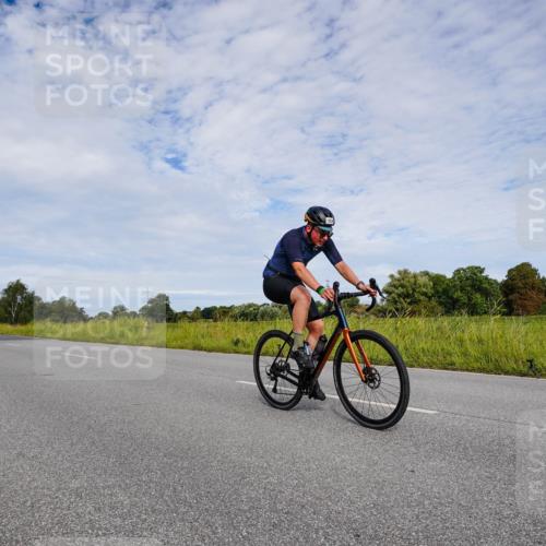 31.08.2025 - Elbe Triathlon Hamburg Michael Burmester http://msf.ph/oto/8666297 31.08.2025 10:27:39 Radfahren 797, 941, 1038, 1059 meine-sportfotos.de