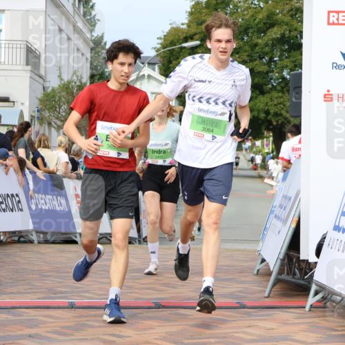 31.08.2025 - 21. Blankeneser Heldenlauf Strokosch-Dieckow http://msf.ph/oto/8666311 31.08.2025 10:58:35 Ziel 3064, 3651, 3457 meine-sportfotos.de