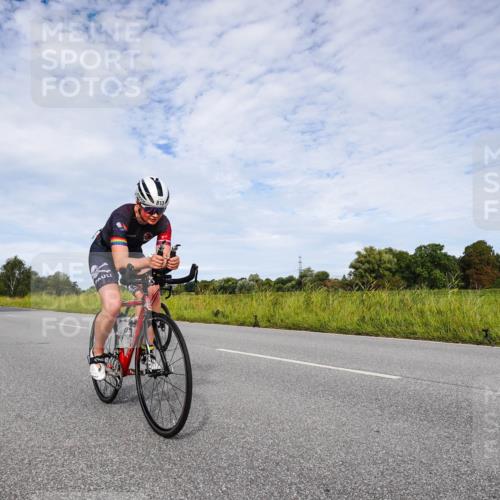 31.08.2025 - Elbe Triathlon Hamburg Michael Burmester http://msf.ph/oto/8666326 31.08.2025 10:28:15 Radfahren 799, 813, 817, 866 meine-sportfotos.de