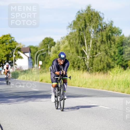 31.08.2025 - Elbe Triathlon Hamburg Michael Burmester http://msf.ph/oto/8666353 31.08.2025 09:35:58 Radfahren 426, 430, 443, 689, 769, 834 meine-sportfotos.de