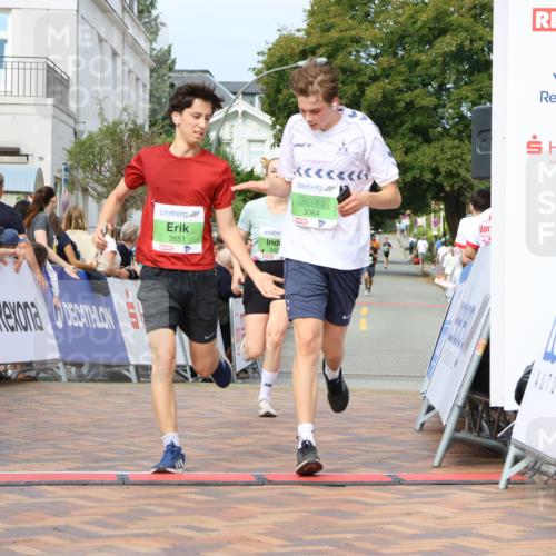 31.08.2025 - 21. Blankeneser Heldenlauf Strokosch-Dieckow http://msf.ph/oto/8666361 31.08.2025 10:58:35 Ziel 3064, 3651, 3457 meine-sportfotos.de