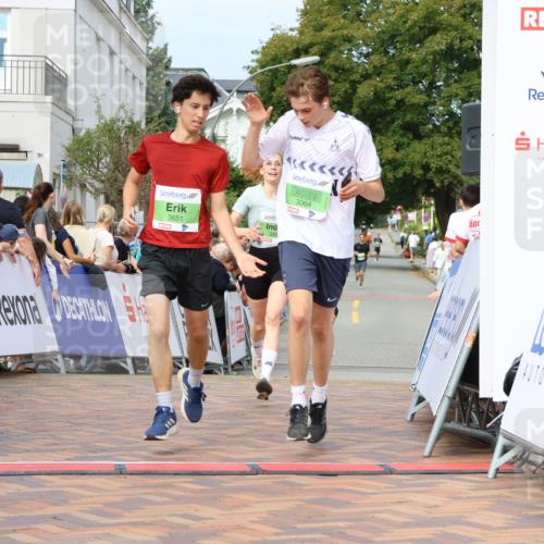 31.08.2025 - 21. Blankeneser Heldenlauf Strokosch-Dieckow http://msf.ph/oto/8666382 31.08.2025 10:58:35 Ziel 3064, 3651, 3457 meine-sportfotos.de