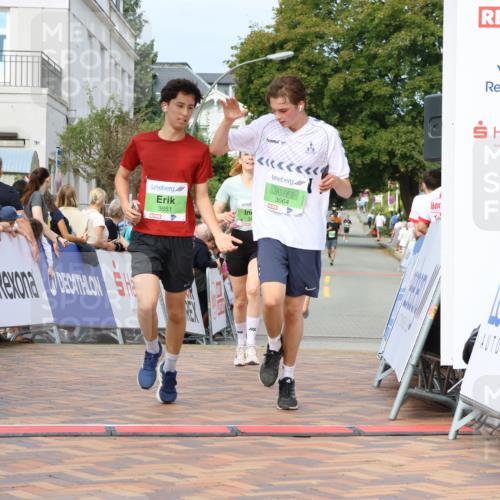 31.08.2025 - 21. Blankeneser Heldenlauf Strokosch-Dieckow http://msf.ph/oto/8666391 31.08.2025 10:58:35 Ziel 3064, 3651, 3457 meine-sportfotos.de