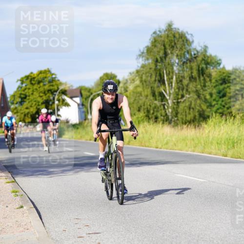 31.08.2025 - Elbe Triathlon Hamburg Michael Burmester http://msf.ph/oto/8666394 31.08.2025 09:36:13 Radfahren 327, 372, 390, 483, 561, 744, 761 meine-sportfotos.de