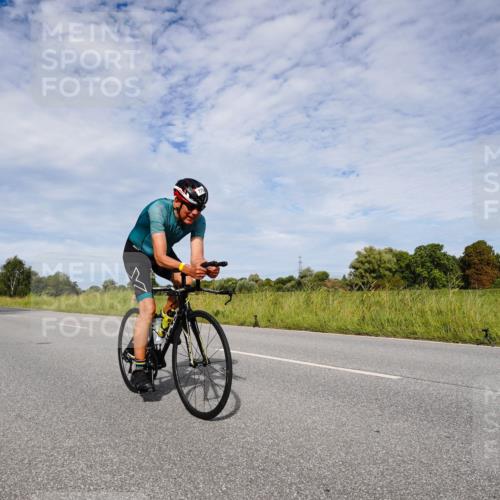 31.08.2025 - Elbe Triathlon Hamburg Michael Burmester http://msf.ph/oto/8666396 31.08.2025 10:29:53 Radfahren 606, 775, 870, 888, 894, 1011, 1017, 1155 meine-sportfotos.de