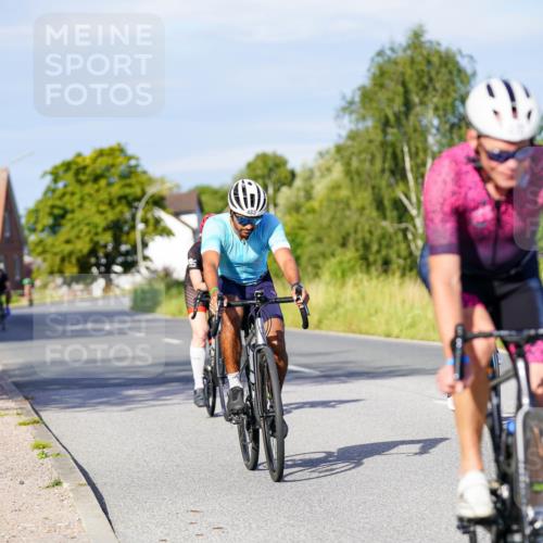 31.08.2025 - Elbe Triathlon Hamburg Michael Burmester http://msf.ph/oto/8666405 31.08.2025 09:36:17 Radfahren 327, 372, 390, 483, 761 meine-sportfotos.de