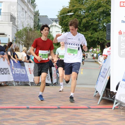 31.08.2025 - 21. Blankeneser Heldenlauf Strokosch-Dieckow http://msf.ph/oto/8666411 31.08.2025 10:58:35 Ziel 3064, 3651, 3457 meine-sportfotos.de