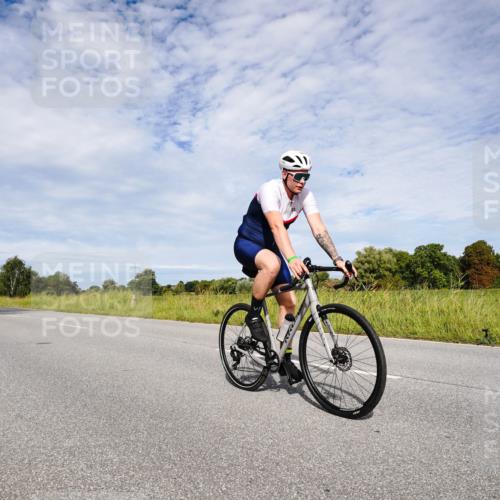 31.08.2025 - Elbe Triathlon Hamburg Michael Burmester http://msf.ph/oto/8666435 31.08.2025 10:30:24 Radfahren 845, 949, 1140, 1209, 1227, 1445 meine-sportfotos.de