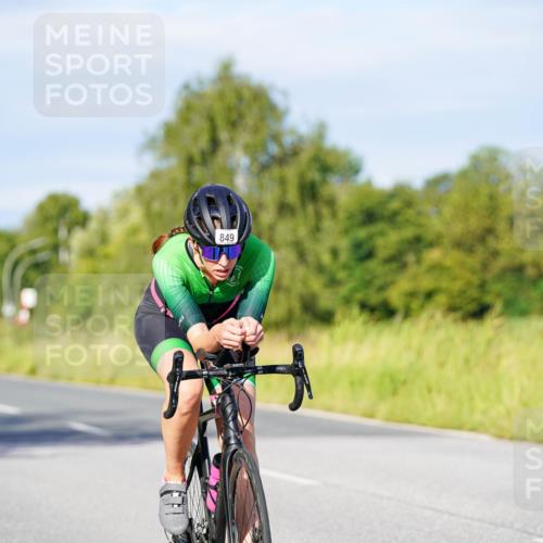 31.08.2025 - Elbe Triathlon Hamburg Michael Burmester http://msf.ph/oto/8666438 31.08.2025 09:36:33 Radfahren 397, 467, 517, 735, 849 meine-sportfotos.de