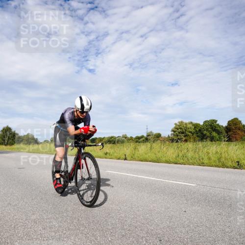 31.08.2025 - Elbe Triathlon Hamburg Michael Burmester http://msf.ph/oto/8666446 31.08.2025 10:30:41 Radfahren 774, 800, 835, 1121 meine-sportfotos.de