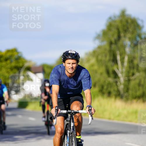 31.08.2025 - Elbe Triathlon Hamburg Michael Burmester http://msf.ph/oto/8666459 31.08.2025 09:36:44 Radfahren 429, 651, 703 meine-sportfotos.de