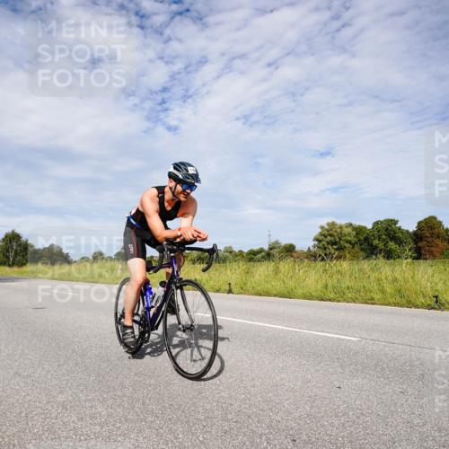 31.08.2025 - Elbe Triathlon Hamburg Michael Burmester http://msf.ph/oto/8666469 31.08.2025 10:31:19 Radfahren 1132, 1187 meine-sportfotos.de