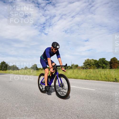 31.08.2025 - Elbe Triathlon Hamburg Michael Burmester http://msf.ph/oto/8666479 31.08.2025 10:31:31 Radfahren 1040, 1079, 1193 meine-sportfotos.de