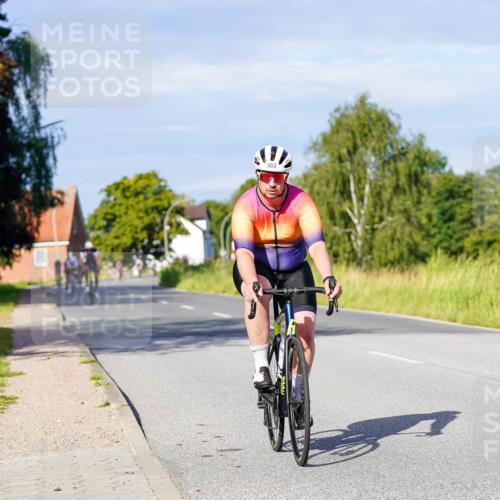 31.08.2025 - Elbe Triathlon Hamburg Michael Burmester http://msf.ph/oto/8666485 31.08.2025 09:37:02 Radfahren 344, 436, 503, 695, 747 meine-sportfotos.de