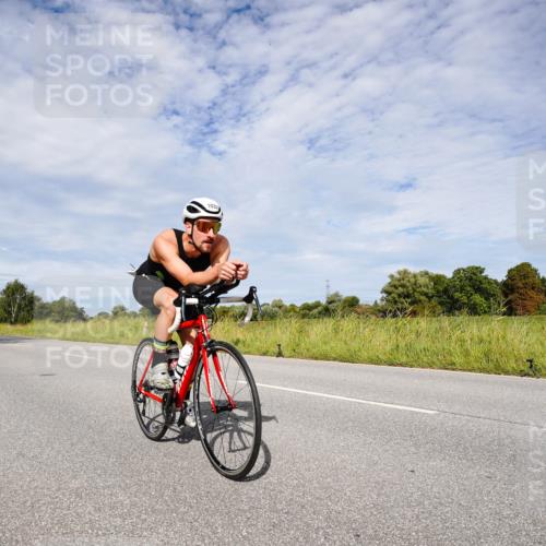 31.08.2025 - Elbe Triathlon Hamburg Michael Burmester http://msf.ph/oto/8666516 31.08.2025 10:32:16 Radfahren 1032, 1127, 1213 meine-sportfotos.de