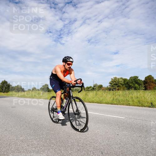 31.08.2025 - Elbe Triathlon Hamburg Michael Burmester http://msf.ph/oto/8666517 31.08.2025 10:32:18 Radfahren 919, 1032, 1127, 1213 meine-sportfotos.de