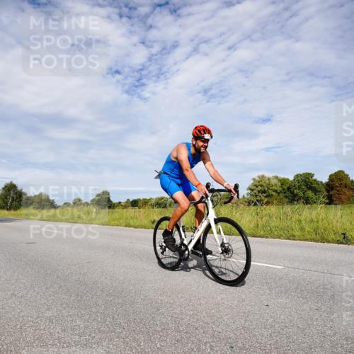 31.08.2025 - Elbe Triathlon Hamburg Michael Burmester http://msf.ph/oto/8666545 31.08.2025 10:32:42 Radfahren 786, 896, 1174 meine-sportfotos.de