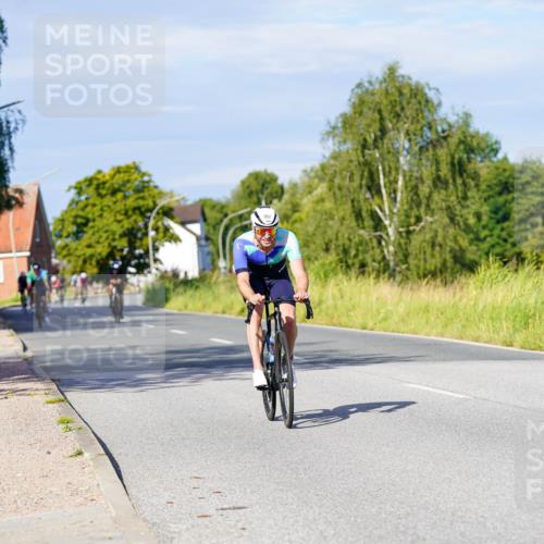 31.08.2025 - Elbe Triathlon Hamburg Michael Burmester http://msf.ph/oto/8666546 31.08.2025 09:37:17 Radfahren 254, 325, 474, 557, 638, 918 meine-sportfotos.de