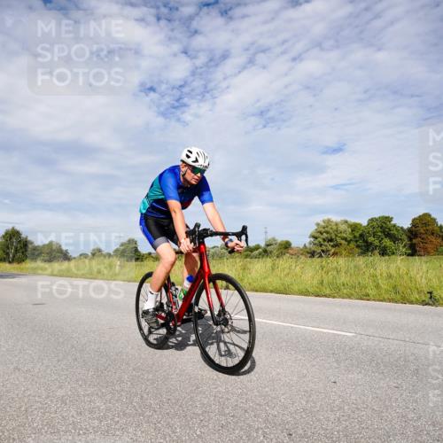 31.08.2025 - Elbe Triathlon Hamburg Michael Burmester http://msf.ph/oto/8666559 31.08.2025 10:33:08 Radfahren 1112, 1116, 1139, 1169, 1184, 1234, 1243 meine-sportfotos.de
