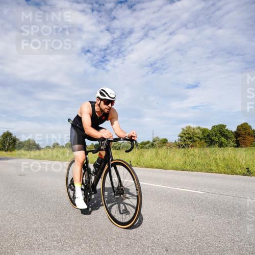 31.08.2025 - Elbe Triathlon Hamburg Michael Burmester http://msf.ph/oto/8666573 31.08.2025 10:33:17 Radfahren 1119, 1139, 1157, 1169, 1170, 1177, 1191 meine-sportfotos.de