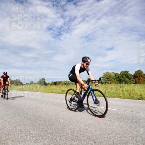 31.08.2025 - Elbe Triathlon Hamburg Michael Burmester http://msf.ph/oto/8666580 31.08.2025 10:33:24 Radfahren 826, 838, 850, 908, 944, 1119, 1157, 1177, 1191, 1235, 1241 meine-sportfotos.de