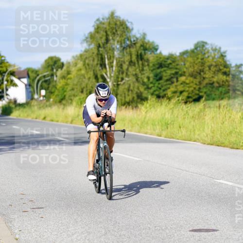31.08.2025 - Elbe Triathlon Hamburg Michael Burmester http://msf.ph/oto/8666614 31.08.2025 09:37:35 Radfahren 270, 386, 389, 543, 575, 690, 925 meine-sportfotos.de